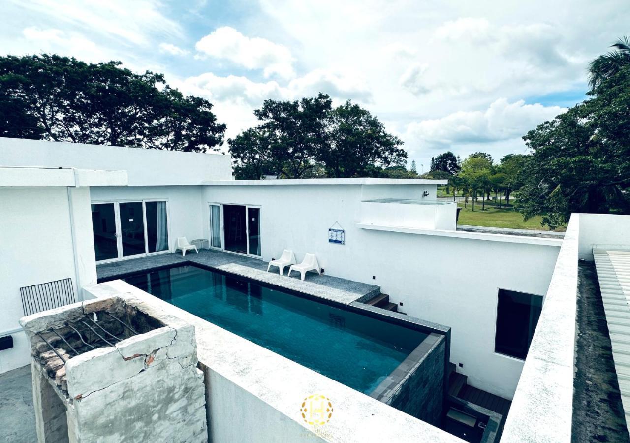 The Luxurious 245, A Famosa Melaka Villa Alor Gajah Exterior photo